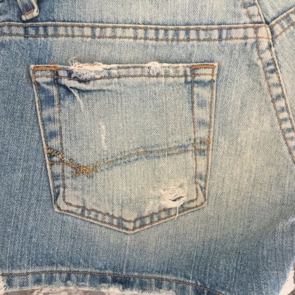 BKE Rare Style Distressed Denim Shorts - Picture 4 of 11